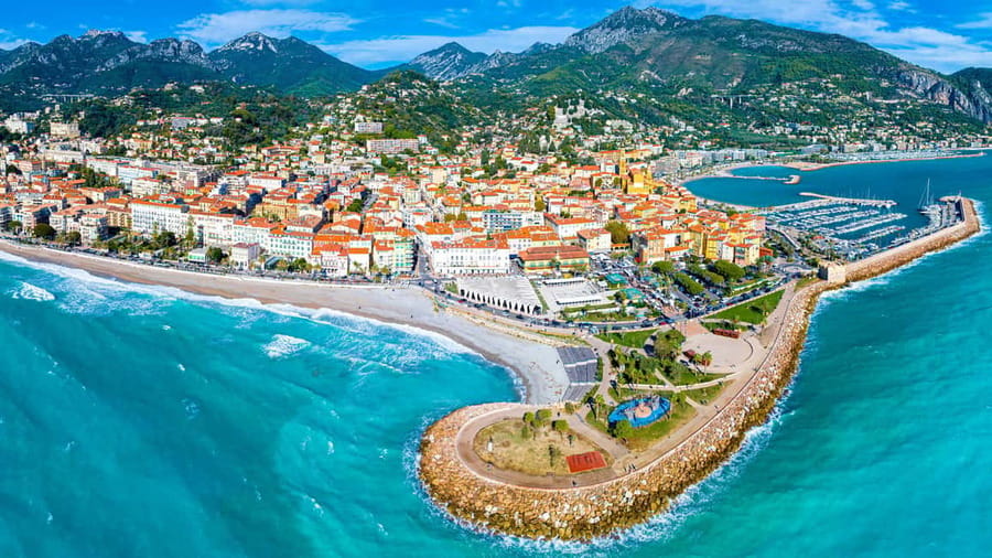 20-minute panoramic flight from Nice - The route you’ll likely see: Saint-Jean-Cap-Ferrat, Villefranche-sur-Mer, Beaulieu-sur-Mer, Monaco, and toward Italy