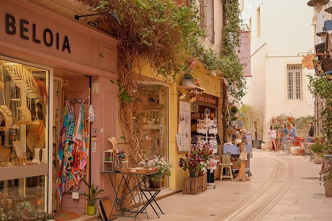 A day in Provence: Les Baux de Provence, Saint Rémy and more - The wine element and how it fits the day