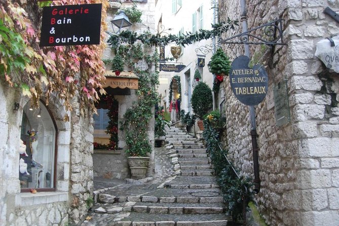 Cannes, Antibes & St Paul de Vence Half Day Private Tour - Saint-Paul de Vence: the medieval streets and the artist story