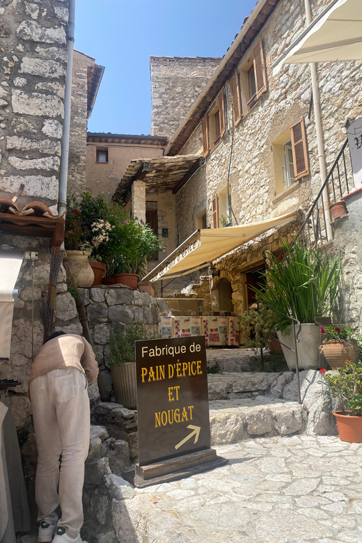 Depuis Cannes une journée Grasse ,Gourdon, St Paul de Vence - Key highlights that matter on the ground
