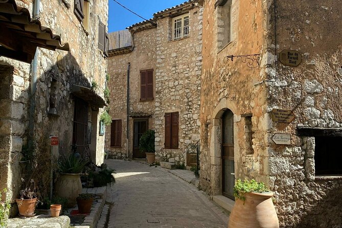 Full day tour Medieval Villages Grasse Gourdon Tourettes St Paul - Gourdon’s fortress stop: the best panoramic payoff