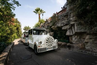 Nice: A gentle ride on a little electric train with a panoramic view - The 50-minute route: what you’ll see and why it works