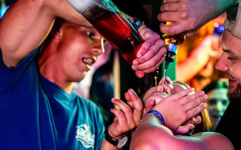 Nice: Bar/Pub Crawl with Free Shots and VIP Entry - What You Get for the Money: VIP Entry, €5 Drinks, and Shots