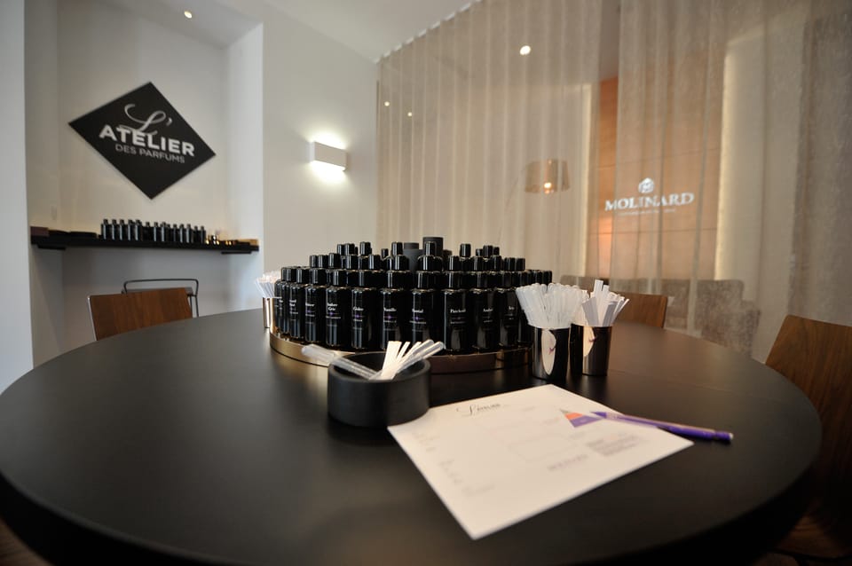 Nice: Discovery Perfume Workshop - Learning the Craft: Extraction Methods and Chemical Structures