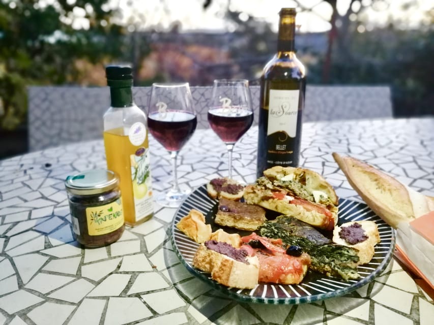Nice: Food and Wine Old Town Guided Walking Tour - The Castle Hill picnic at Colline du Château: views plus niçoise classics