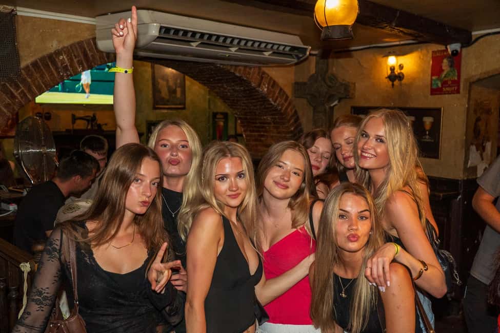 Nice: Party Bar Crawl with Club VIP, 6 Shots, and Games - Safety and vibe: wild, but hosted