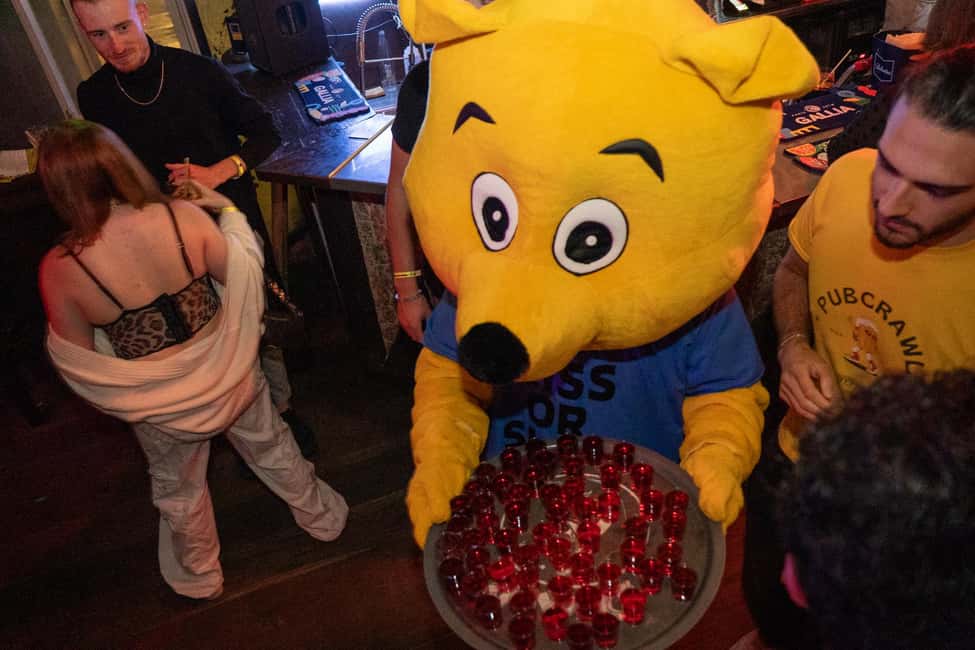 Nice: Party Bar Crawl with Club VIP, 6 Shots, and Games - Duration, timing, and what “5 hours” feels like