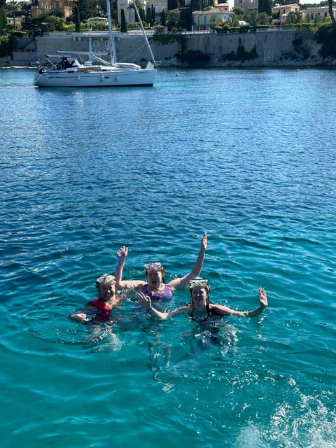 Nice: Secret Riviera Boat Tour to Mala cave with Snorkeling - Villefranche-sur-Mer: the calm, colorful bay moment
