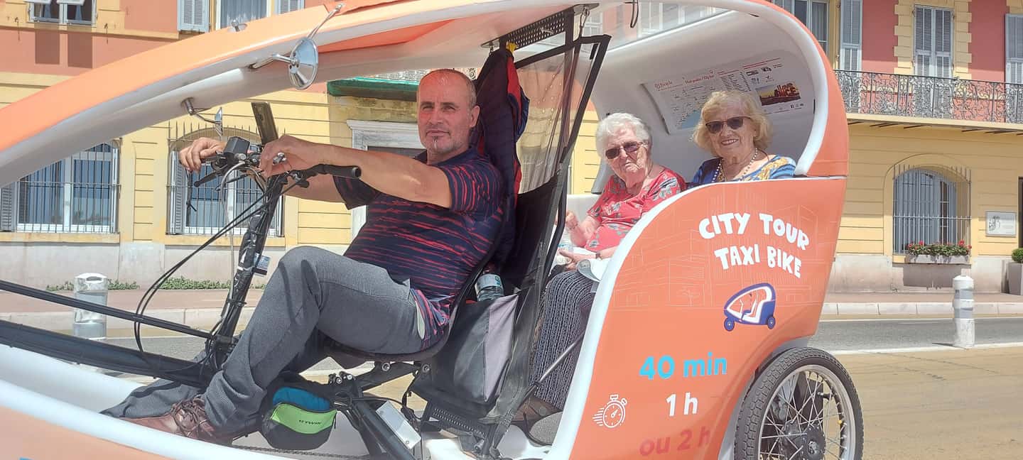 Nice : Visite privé 1H en Vélotaxi avec un guide local. - Pickup options, comfort, and how the private format feels