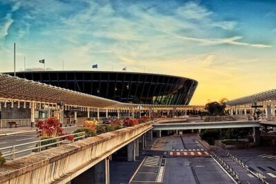 Private Arrival Transfer: Nice Airport to Hotel - The ride itself: a 30-minute, chauffeur-driven transfer