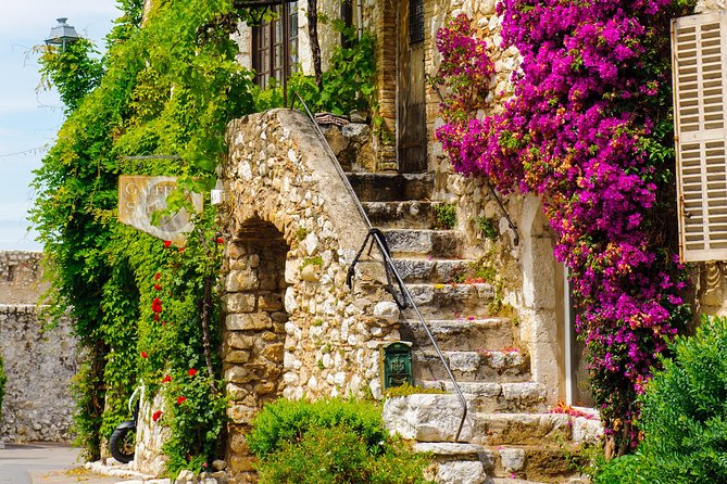 Private Day Trip: Provence Countryside by Minivan from Nice - Saint-Paul-de-Vence: Impressionist streets and easy wandering