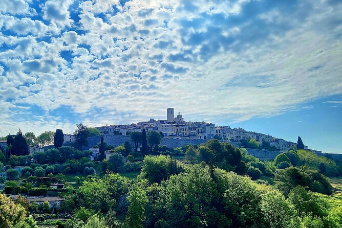 Private discovery of the hinterland of the Côte d'Azur - Stop 1: St-Paul-de-Vence Ramparts and the Painter’s Trail