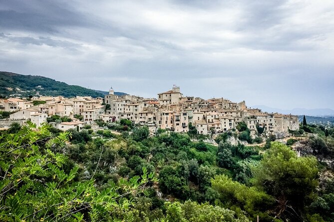 Private Full-day French Riviera and Hilltop Villages Tour - Grasse, the Perfume Capital: Stair Alleys, Café Corners, and Notre-Dame du Puy