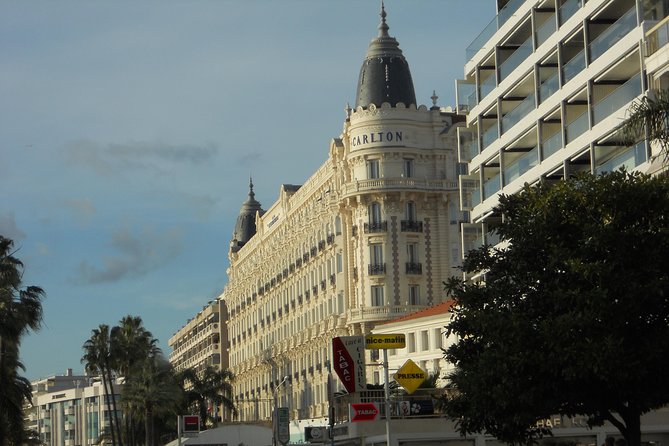 Private tour on the French Riviera with comfortable minivan.MONACO NICE ST PAUL - Private French Riviera Touring by Comfortable Minivan