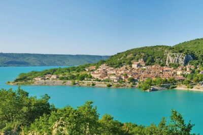 Provence and Lavender - private & Guided Full Day Tour - Stop 1: Lac de Sainte-Croix Under the Verdon Gorges