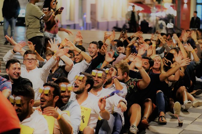 Riviera Bar Crawl Party with Free Shots and VIP Entry - The Crowd Factor: When It Stays Fun vs Turns Chaotic