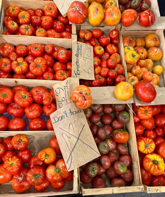 Secret Food Tour: Nice - The Picnic Break: charcuterie, cheeses, fruits, and wine