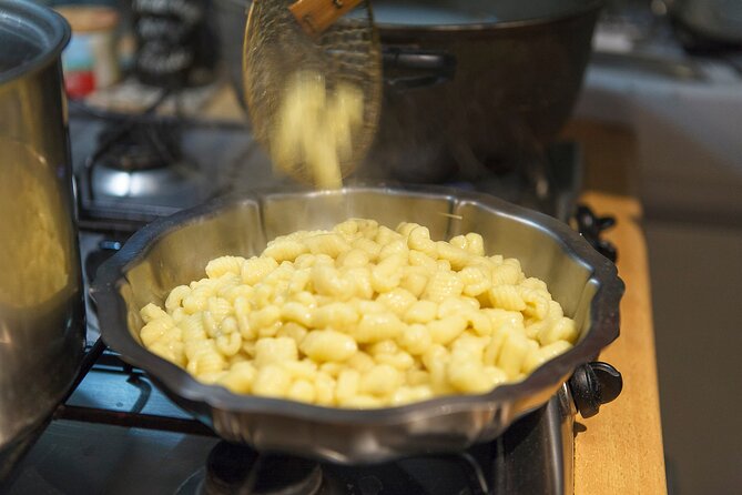 share a traditional meal with licauw - What the 2.5-hour traditional menu experience feels like